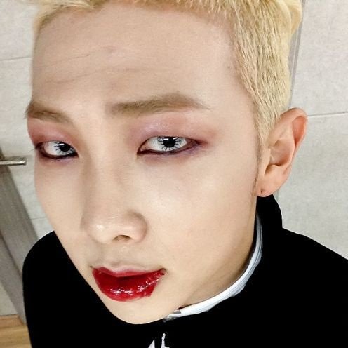 Anabokkie's tweet photo. 🚨 AGORA: Namjoon está cotado como protagonista no remake do filme "Nosferatu", ainda sem previsão de lançamento. https://t.co/9orZjbQNC3