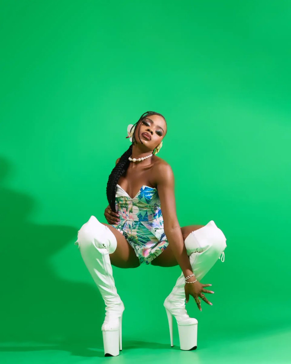 MercedesBbn's tweet photo. My Biggie called and I definitely answered!!!
Ohh how i miss Saturday night parties and giving you all premium entertainment😌
#Mercedes 
#Mercedesbbn 
#BBNaija 
Mua...@baked_by_oche
📸....@TheCamerachef https://t.co/wxerZptv6Z