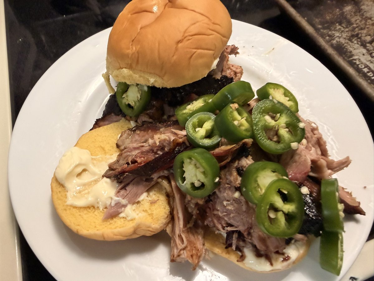 wallenius_brian's tweet photo. Hello my X family. Good morning Japan 🇯🇵. 

Here we have pulled pork sandwiches. BBQ https://t.co/Y3pCvzij3z