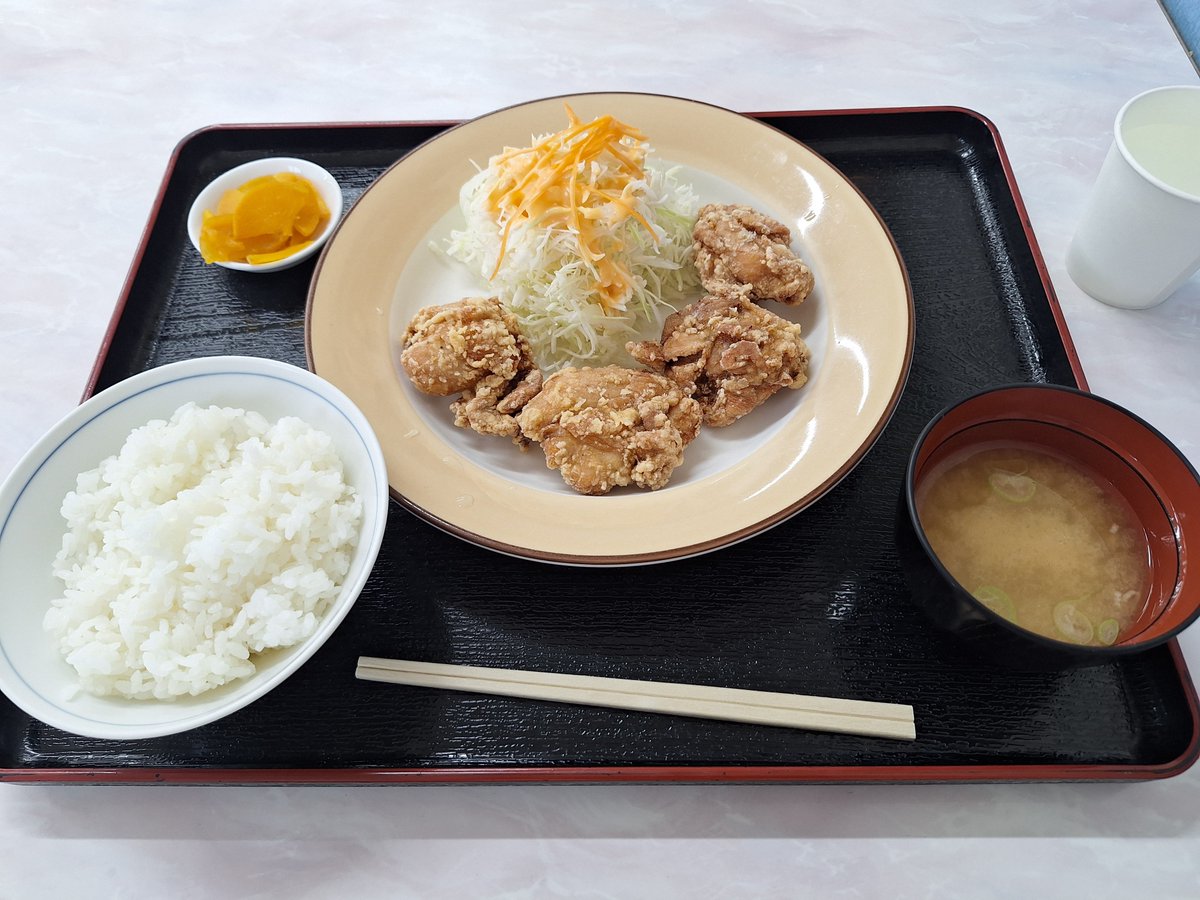 kakechof's tweet photo. ザンギ美味しかったけど唐揚げとの違いがわからん https://t.co/F5Ow52F6ax