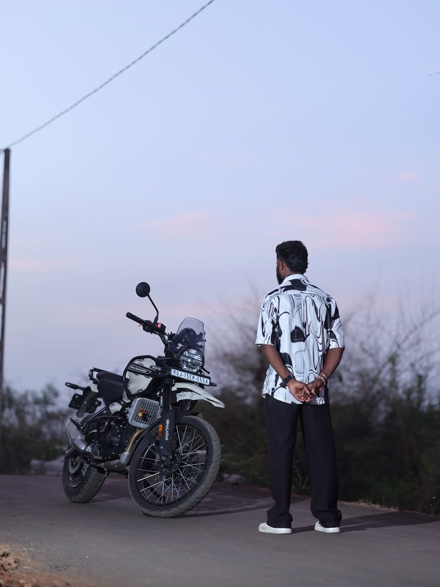 bryan19671991's tweet photo. Himalayan. Trending songs. Royal Enfield https://t.co/9j1ohCvBZ8