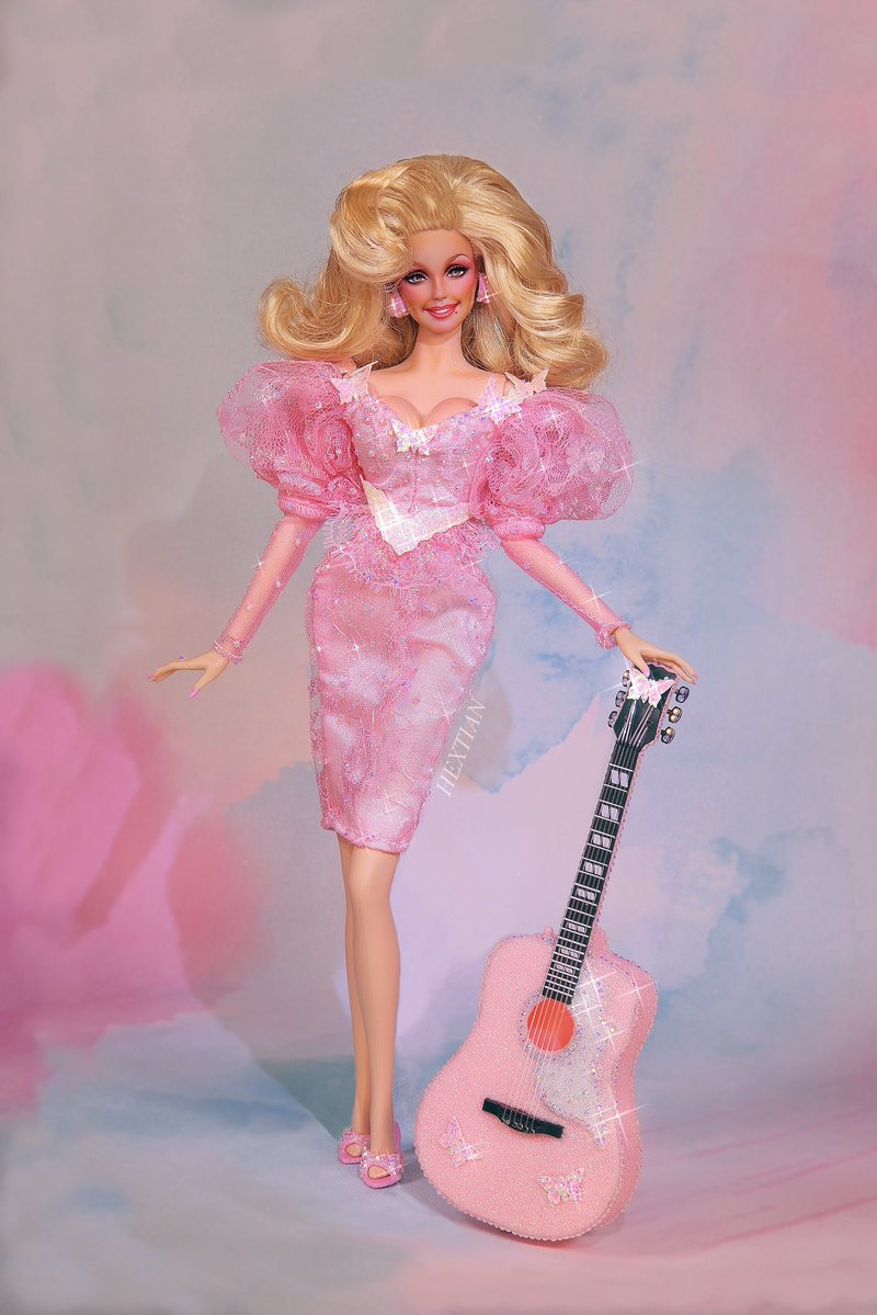 hextian's tweet photo. A Dolly Doll of my dreams ~ 😭 💕 https://t.co/48yUl82orH