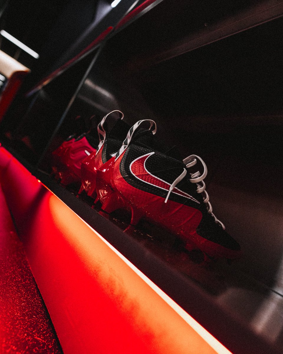 AztecFB's tweet photo. Fresh &amp; Fitted 🐆🔴

#AgeOfTheJaguar 🐆 x #AztecFAST🍢 x #BeTheA1pha 🐺#TheClimb📈 https://t.co/ZUGVDcxbU2