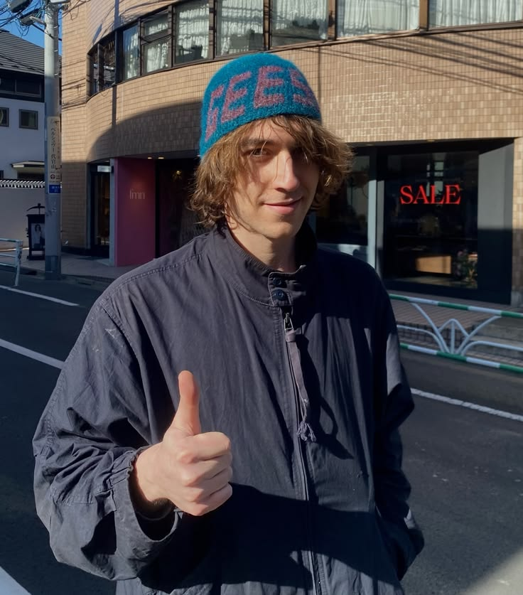 youngcrouchy's tweet photo. cameron winter is fiona apple for boys https://t.co/eKRsQeymef