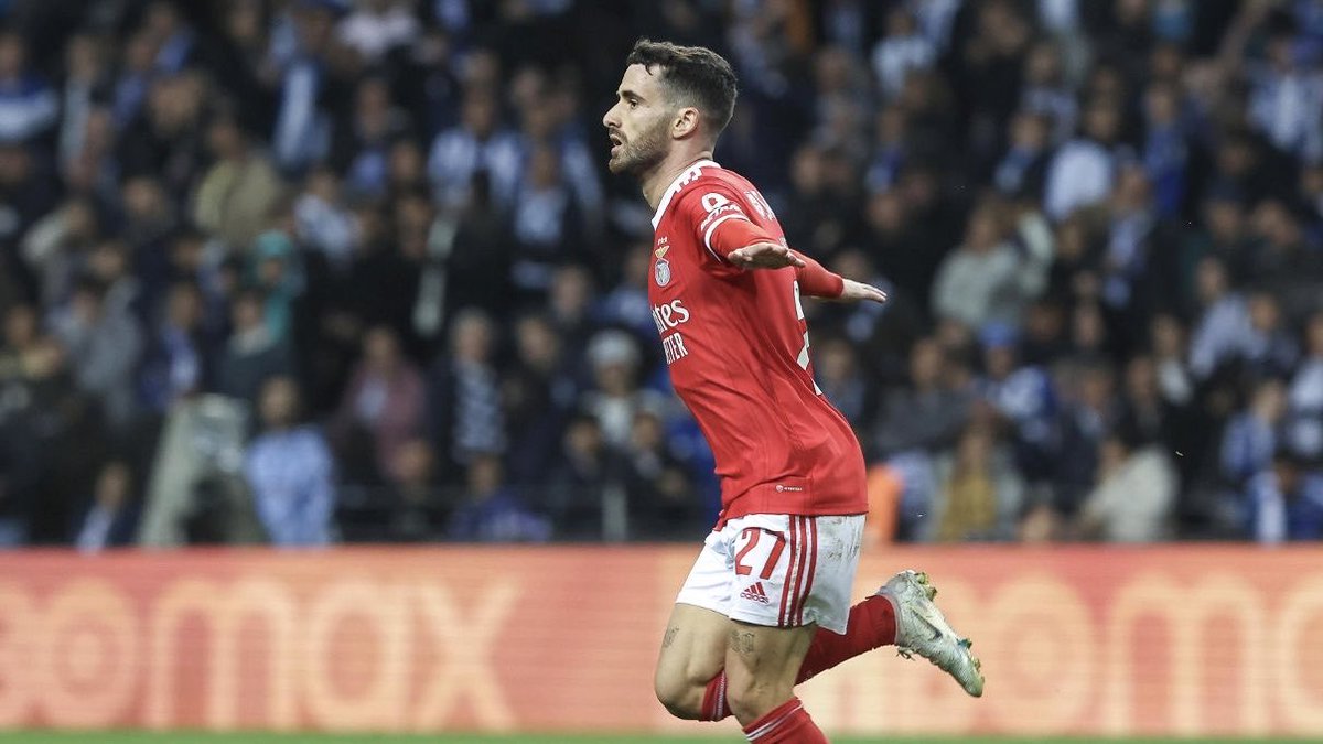 rafa_mota_04's tweet photo. Por nós. Por vocês. Pelo Sport Lisboa e Benfica.

#FCPSLB https://t.co/LcNZmMji23