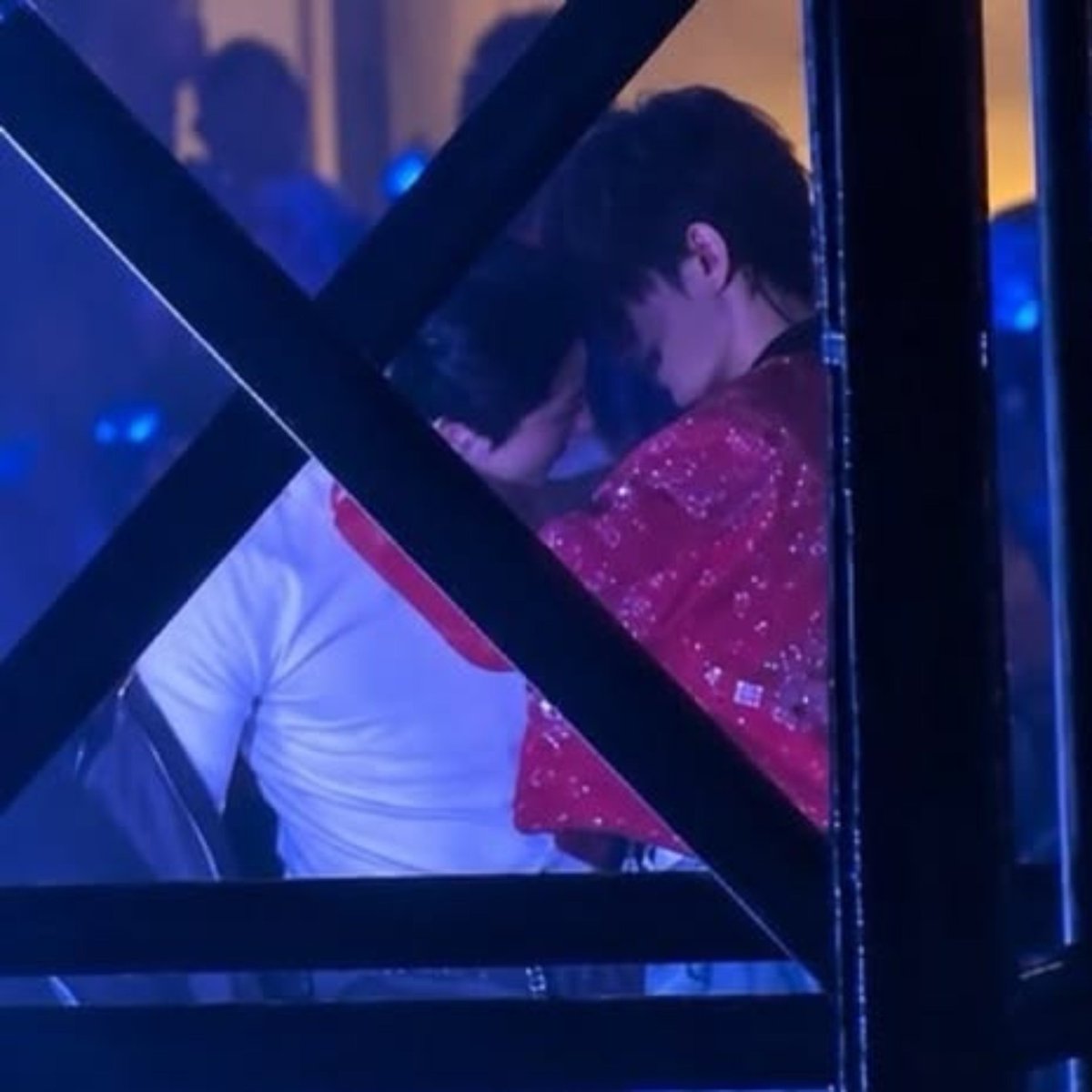 4everwith_bts7's tweet photo. these angles just made me realize we have barely scratched the surface of whatever the hell is going on w taekook https://t.co/EqUOvBjNjX