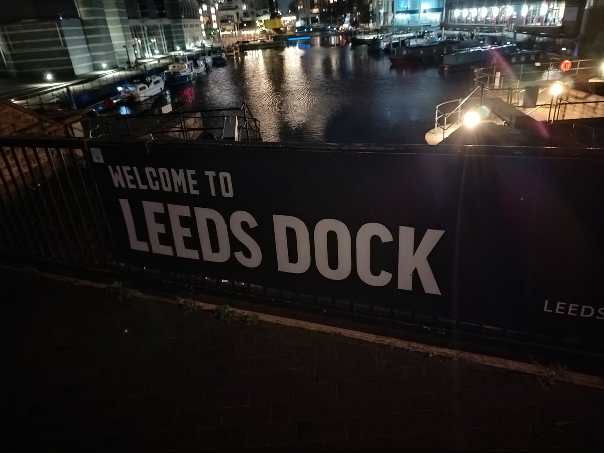 GavWilsonJourno's tweet photo. An amazing evening of laughter, reminiscing and planning with my great @Channel4 @PackedLunchC4 friends 🫶❤️
#lunchmates #stephspackedlunch #channel4 #friends #mates #reunion #television #leeds #leedsdock #livefromleeds https://t.co/iJwSGbGTHS
