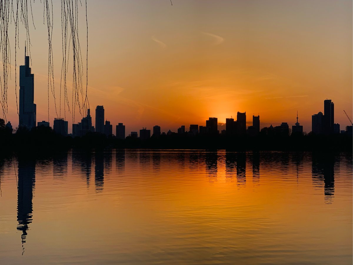 yagi931's tweet photo. Our campus photography club will hold a sunset photo walk this Saturday! Meet at the main library entrance at 5 PM—bring your cameras, meet fellow shutterbugs, and capture golden hour views along the lake. No experience needed, everyone’s welcome! https://t.co/LVgFTYFbkz