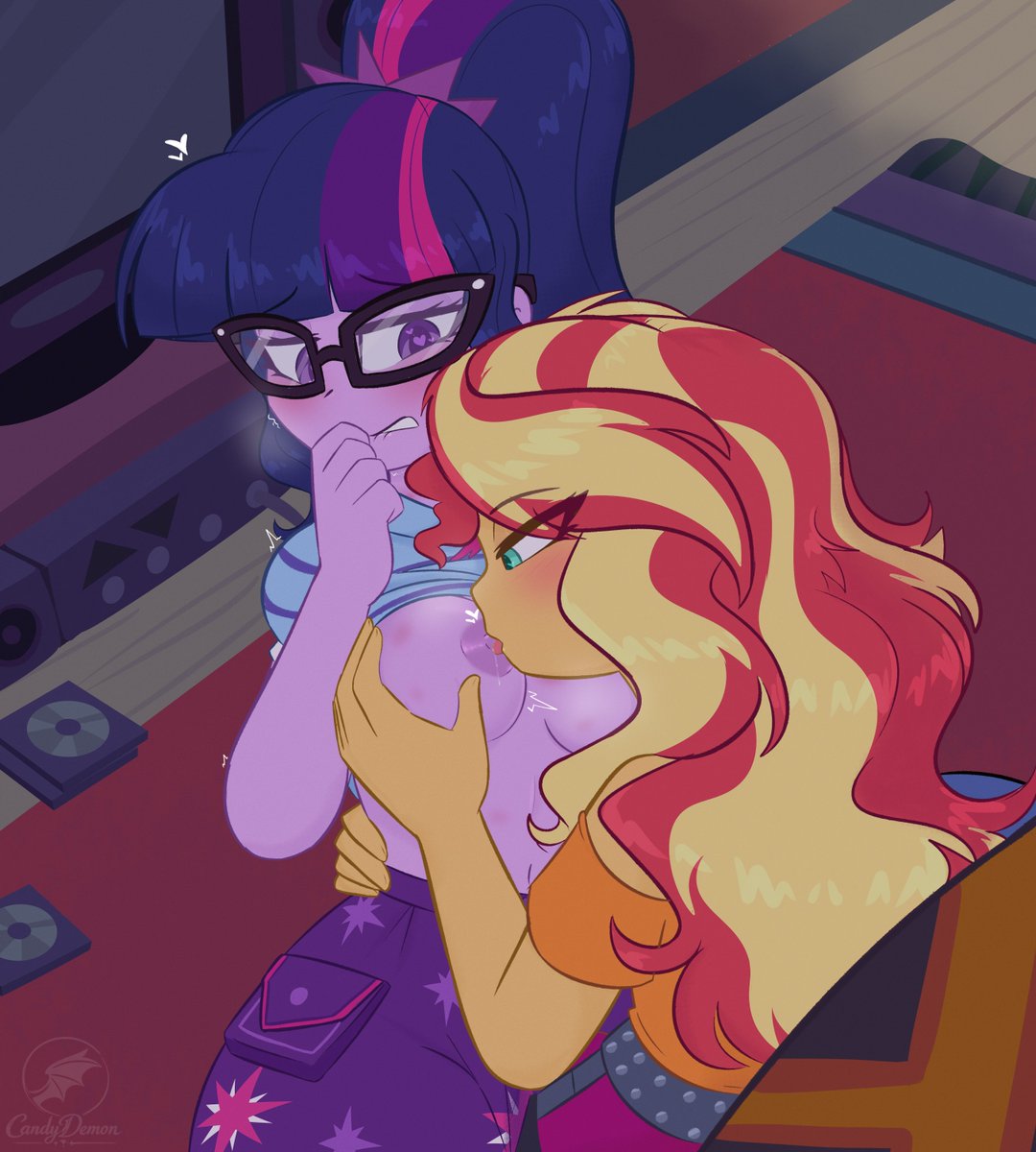 CandyhotPony's tweet photo. A moment alone with his girlfriend~💜🔥🫦
.
.
#mlp #nsfw #equestriagirls https://t.co/FZB3UOevgD