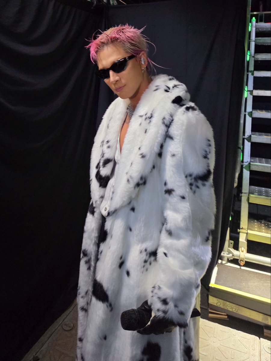Realtaeyang's tweet photo. [📸] BIGBANG 2026-2027 WORLD TOUR < XX : COSMOS > IN PARIS

🐻‍❄️🐯

#TAEYANG #태양
#THEBLACKLABEL #더블랙레이블 https://t.co/RAMstOv97b