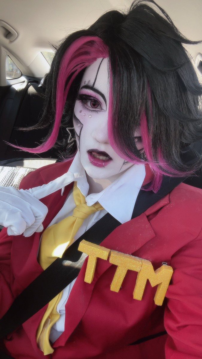 mettatennasclit's tweet photo. going to a con… full pics later https://t.co/DcYBPITNXL