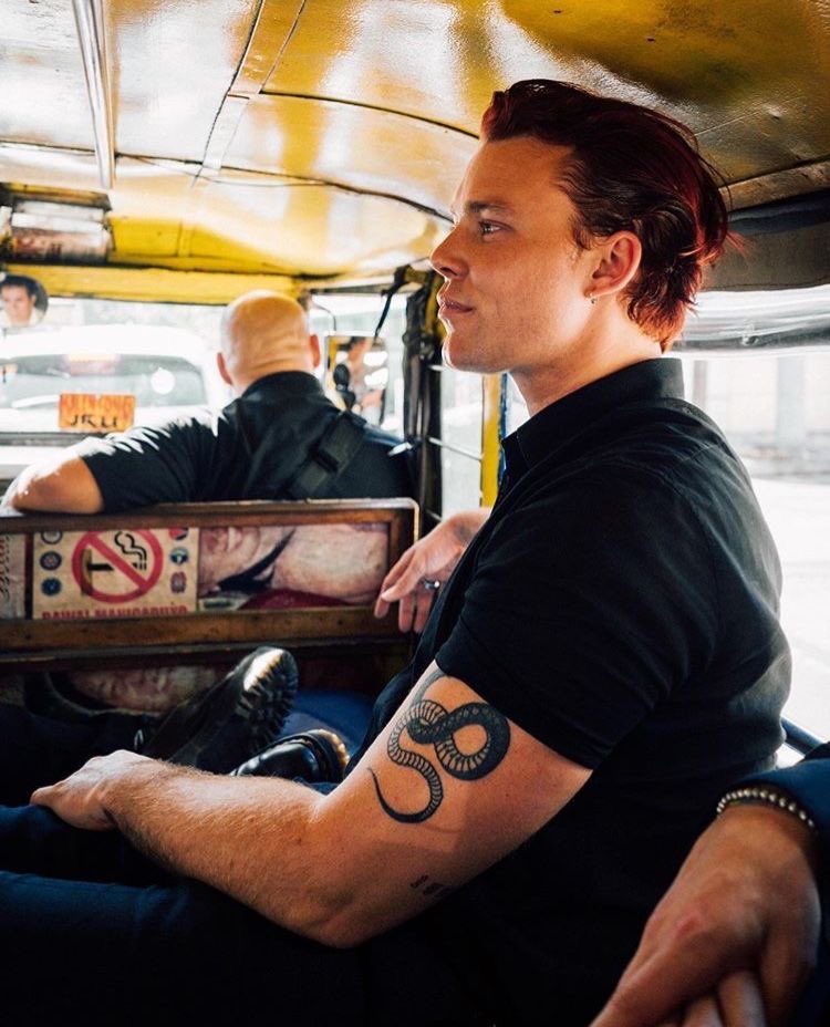 theolderyouget's tweet photo. 5 seconds of the most insane side profiles you’ve ever seen in your life https://t.co/ihMEMYp6SQ