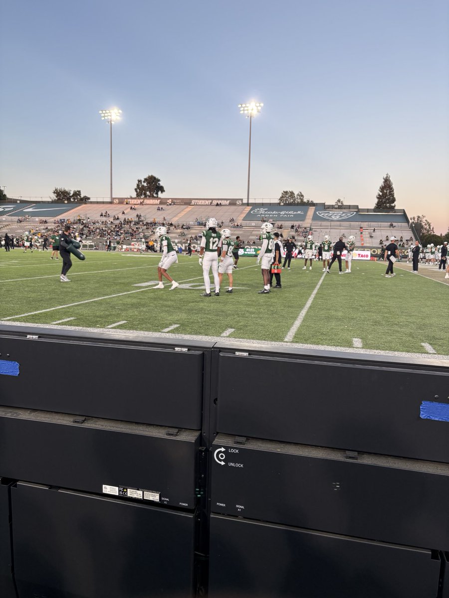 MarioGa110's tweet photo. will be attending the game at Sacramento state Today against North Dakota state. 
@Coachrichbrown @coachnorton17 @COACHGASU1 @247recruiting @PrepRedzoneCA @SacHornetsFB @football_dcafb https://t.co/1bv5HeosMy