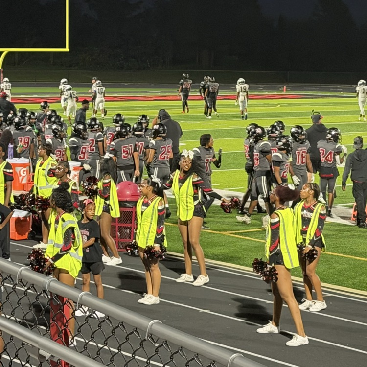 RichTownshipHS's tweet photo. The Raptors came out on top over Bloom in an incredible night under the lights! The energy was electric from start to finish, with Poms, Band, Cheer, Flag Football,  &amp; makeup club face painting all adding to the excitement.
What a fantastic night to be a Raptor! 🏈 https://t.co/iTTV27RRRk