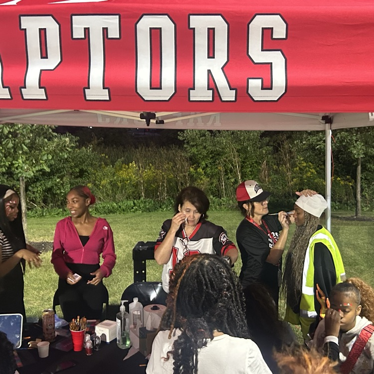 RichTownshipHS's tweet photo. The Raptors came out on top over Bloom in an incredible night under the lights! The energy was electric from start to finish, with Poms, Band, Cheer, Flag Football,  &amp; makeup club face painting all adding to the excitement.
What a fantastic night to be a Raptor! 🏈 https://t.co/iTTV27RRRk