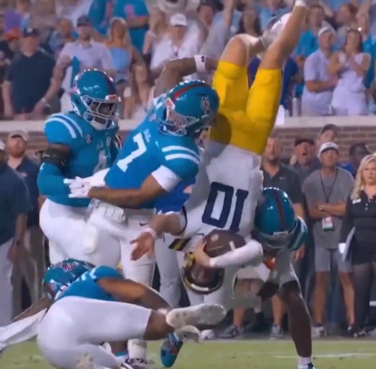 barstoolsports's tweet photo. It was at this moment that Sam Leavitt realized just how much they hate Lane Kiffin in Oxford https://t.co/a68c5kWXnn