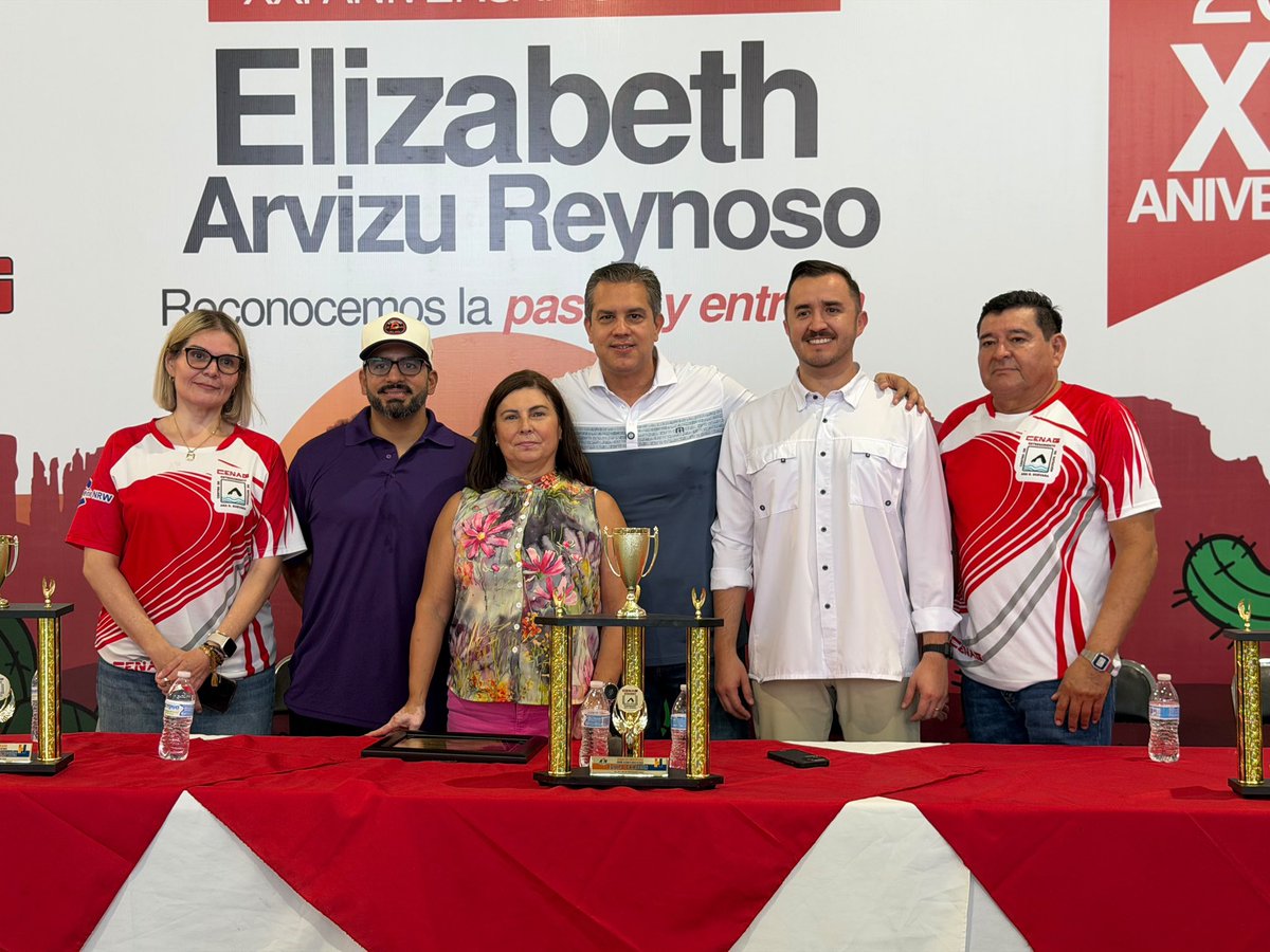 RamonCorralA's tweet photo. Volver a una alberca después de 40 años trae muchos recuerdos. 🏊‍♂️

Hace 40 años yo también competía como nadador, y hoy fue muy especial regresar a este ambiente en la competencia de natación, edición Elizabeth Arbizu Reynoso, una gran campeona nacional.

Qué gusto reencontrarme con esta pasión y compartir con todas y todos los participantes. ¡Mucho éxito! 👏🏼🏊‍♀️🏊‍♂️