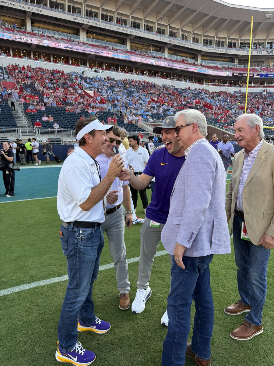 1045espn's tweet photo. Caption this…😂😂😂 https://t.co/5NsgmTiJAN