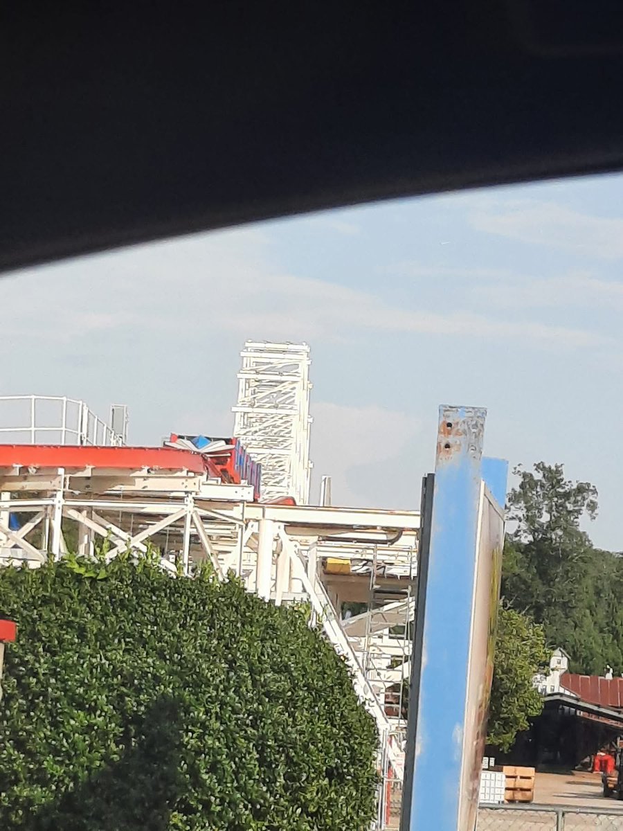 coastersnbrews's tweet photo. 🚨🚨🚨 Fun Spot Atlanta has begun dismantling ArieForce One for relocation. https://t.co/t3duyrAMgg