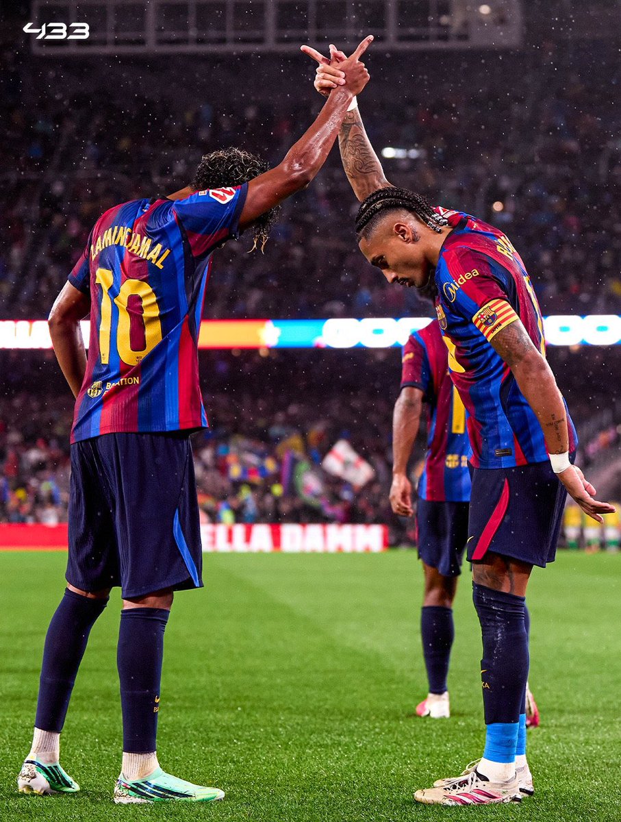 Barca_Archive's tweet photo. Raphinha: ⚽️⚽️⚽️⚽️⚽️⚽️⚽️⚽️⚽️⚽️⚽️⚽️⚽️⚽️🅰️🅰️🅰️

Lamine Yamal: ⚽️⚽️⚽️⚽️⚽️⚽️⚽️⚽️⚽️🅰️🅰️🅰️🅰️🅰️🅰️ https://t.co/YwrtsD9Btm