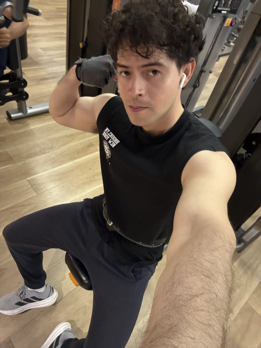 aldoarias95's tweet photo. 📸 para que haga efecto el entrenamiento 💪🏻😎
#fyp #gym https://t.co/bob1CSj4TD
