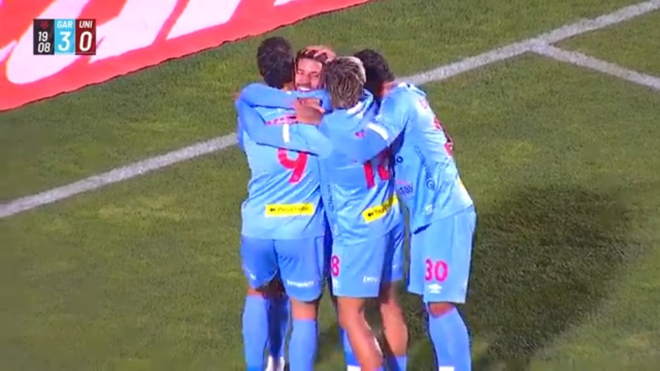 L1MAX_'s tweet photo. AGUSTÍN GONZÁLEZ PONE EL TERCERO TRAS UN ERROR EN SALIDA DE UNIVERSITARIO 😲 

#Garcilaso 3-0 #Universitario

📺 Conoce cómo ver L1MAX en vivo 👉 https://t.co/pFaPLGxP2T

#Liga1 #TorneoClausuraXL1MAX https://t.co/L12a5n878J