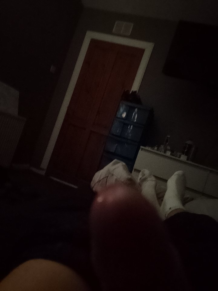 bigdickdadr9nt's tweet photo. I love sending my dick to people DM me for a dick pic #girlsonly https://t.co/lQ17KjZnSc