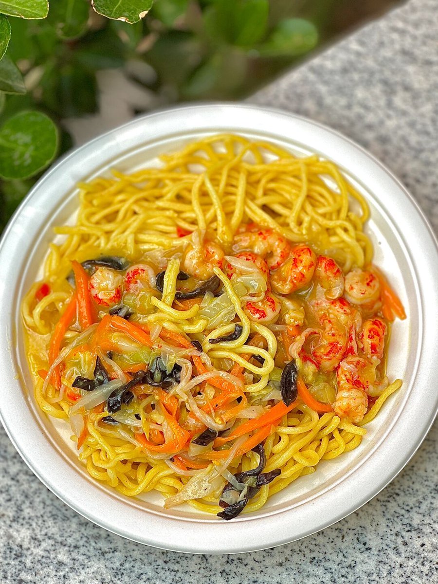ys6159's tweet photo. Just whipped up garlic butter shrimp noodles in 15 mins – so flavorful and perfect for a quick weeknight win! ， https://t.co/Q7yR7JOh2N