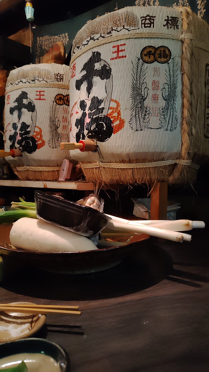 kamdom_X's tweet photo. 酒場 https://t.co/3fcxDi7gEW