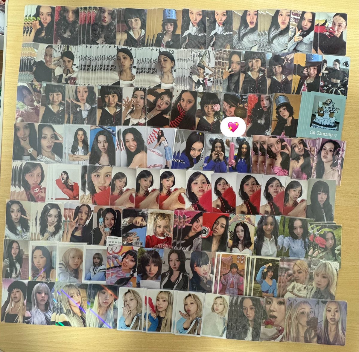 shi____c's tweet photo. @wkn__________ お声がけいただきありがとうございます。
💖のトレカ求めておりますがサナとの交換は可能でしょうか？ https://t.co/xgz8ajtc1F