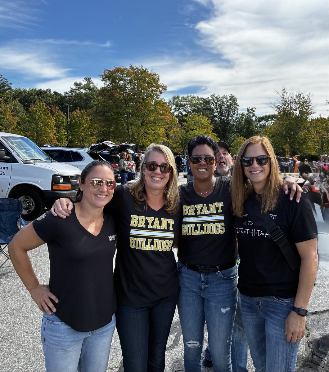 Bryantwbball's tweet photo. Happy Homecoming 🐶s! Today we welcomed back Katie (Haik) Forehand ‘96, Beth (Conneally) Wandyes ‘96, and Heather (Lopes) Callaham ‘96! 

#DawgsgottaEEATT https://t.co/LPOAhhRgrb