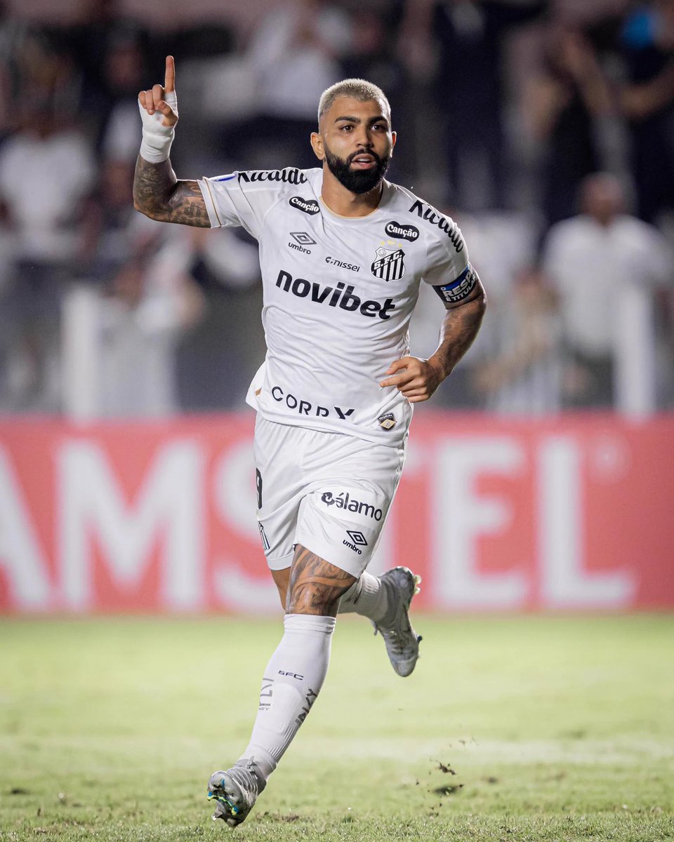 golsdobrasil1's tweet photo. Com o gol marcado contra o Remo, Gabigol completou a lista: já balançou as redes contra todos os clubes que disputam a atual Série A do Brasileirão.

Mais uma marca importante na carreira do atacante.

📸 Raul Baretta/SFC https://t.co/OQA3VY4ssu