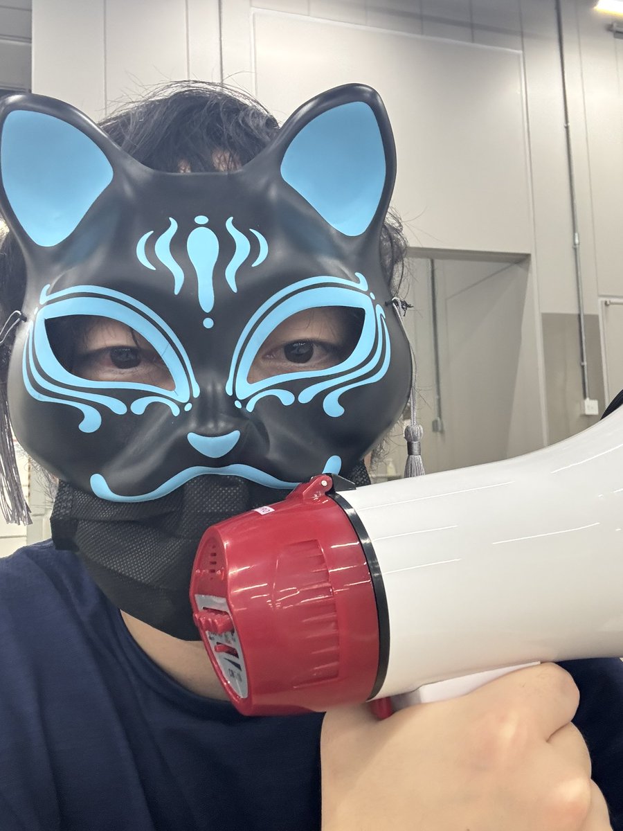 Hatorion_80's tweet photo. 見てください！
私はこの格好でスタッフをする予定です https://t.co/ei9W23sWqO