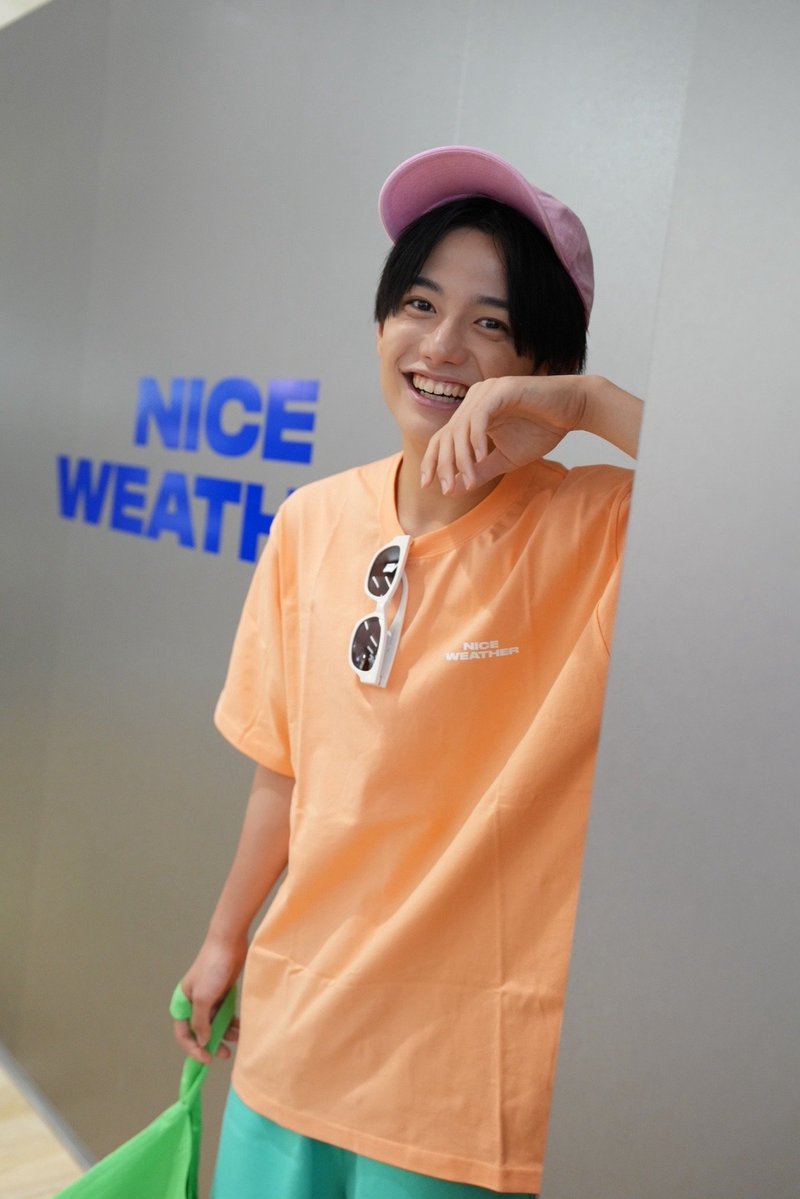 mayumi_obc's tweet photo. 2コーデ目
板倉セレクト「めちゃくちゃ派手だけど真弓さんなら映える」
#オシャタケ https://t.co/SDhqZ7apCO