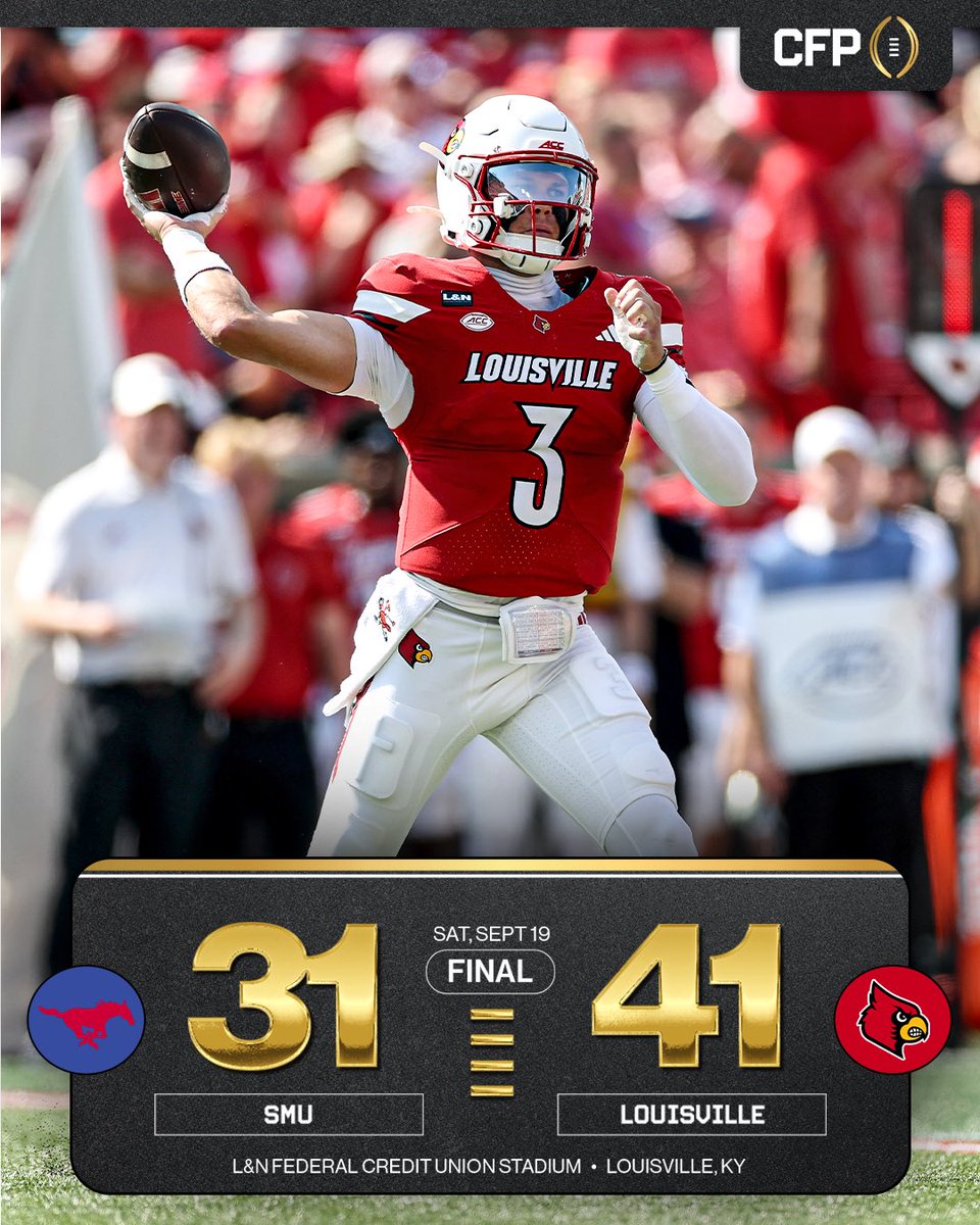 CFBPlayoff's tweet photo. Louisville defeats SMU‼️

#CFP https://t.co/BLMfgybFre
