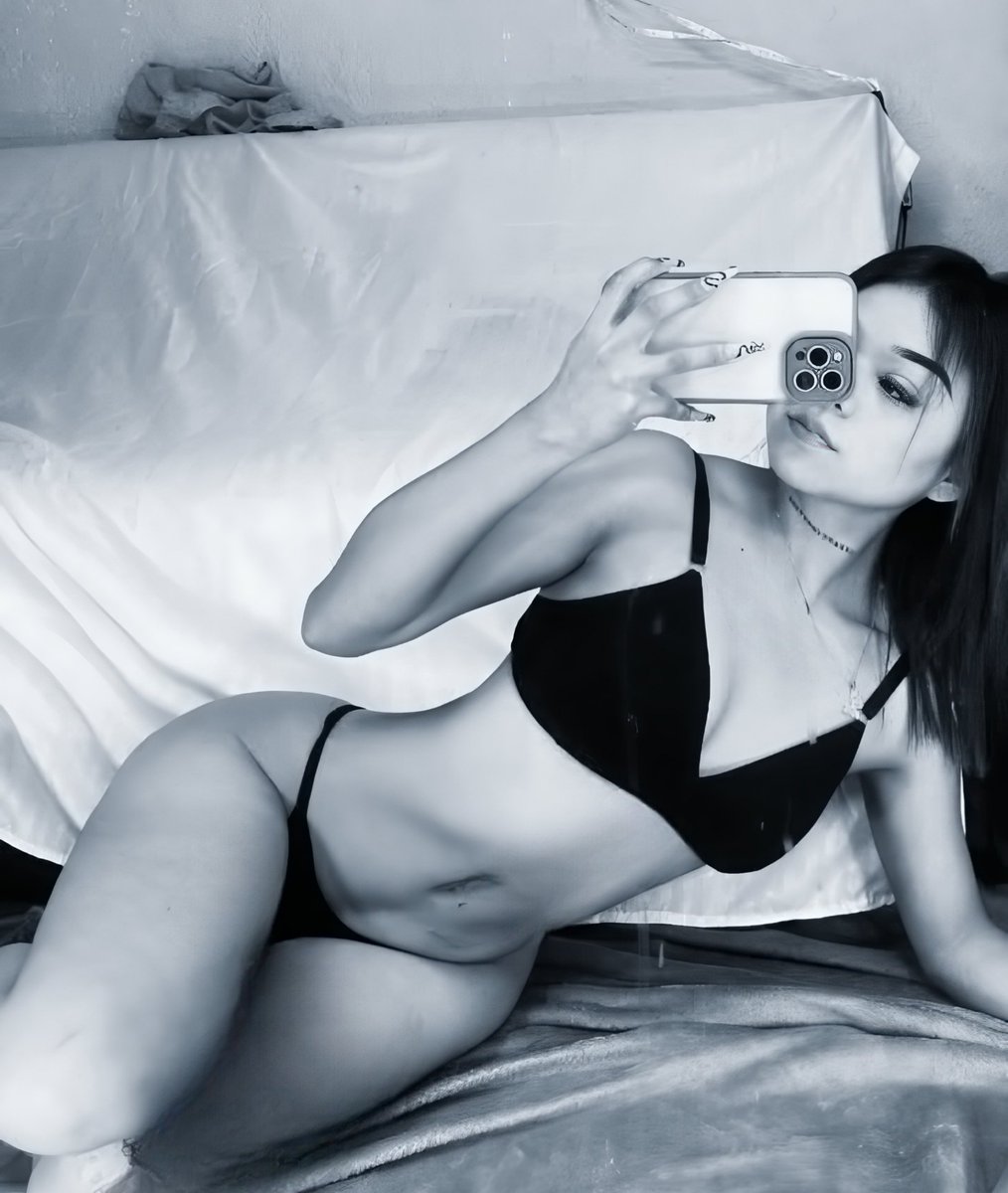 AmericaFloivtl's tweet photo. Te Gusta Lo Que Ves Mandame Mensaje Papi 🤤🥵 https://t.co/NIIlxp3OFe
