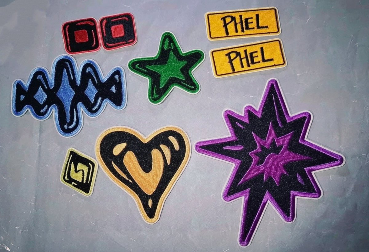 shikii55's tweet photo. みんなの刺繍ワッペンを作った
#HEARTSTEEL‌ #lol_cosplay https://t.co/4ZipfNIqBu