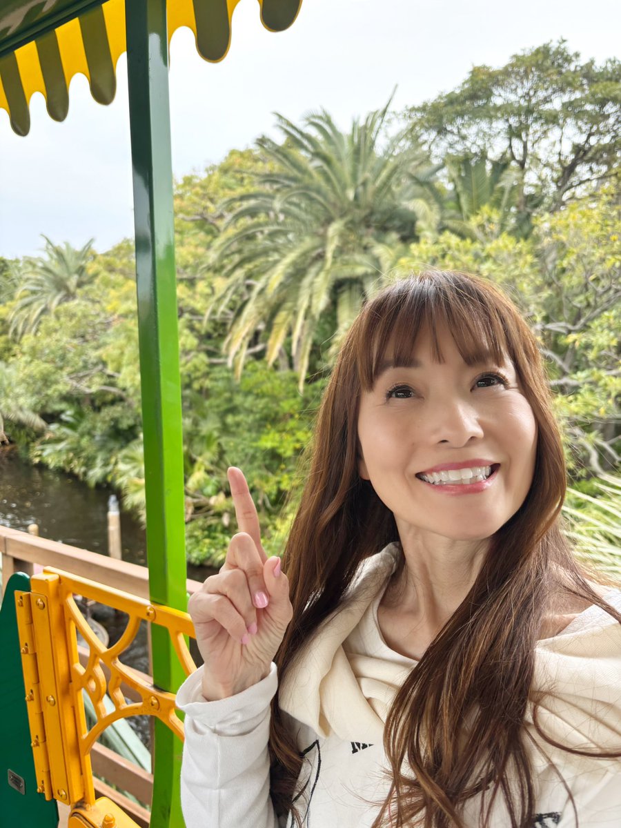 wingterrace's tweet photo. 今日は、バスの日&amp;空の日❣️
そこで、メッセージテーマは、
「あなたの好きな乗り物(陸も空も)😃✨
wt@fm844.co.jp まで📩

13時台
@mezurashiya 阿部店長セレクション♪

@newyork_v 🍕✨

14時台
＠nakano_dankichi  さん🦈🎬✨

無料アプリ #リスラジ で聴いてね💕 https://t.co/4Am7jiQG67