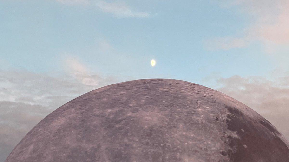 agarithm's tweet photo. Don't ask me how I got the clouds in this shot... just go with it. https://t.co/VybxFsXaTd