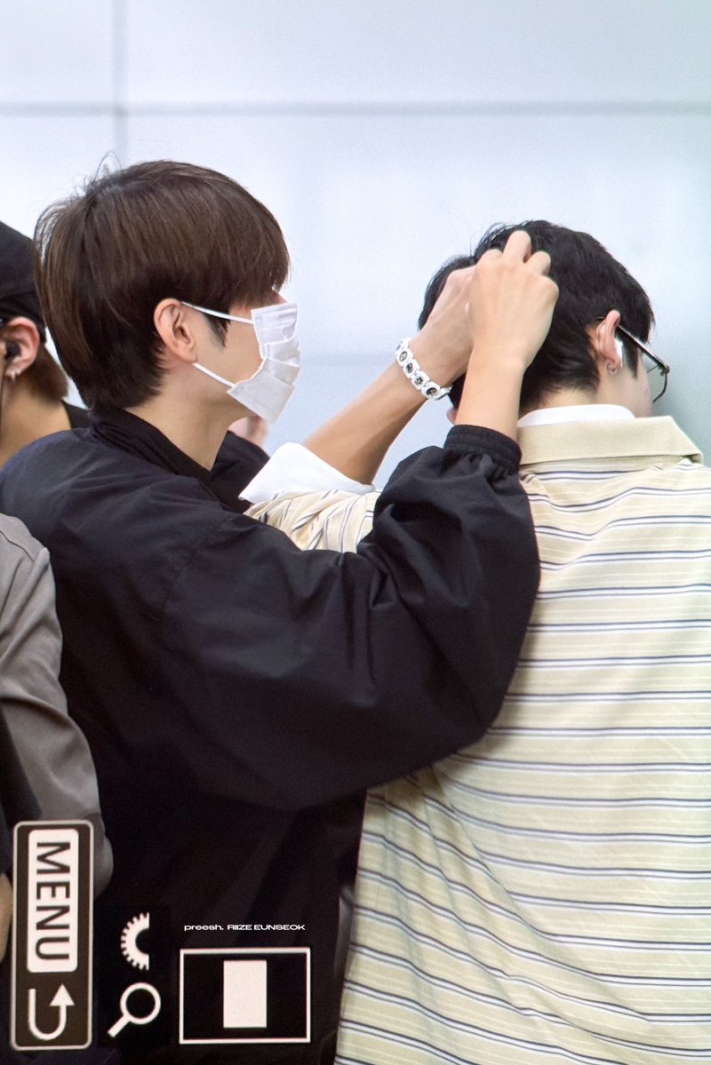 preesh39's tweet photo. 260920 #은석 #EUNSEOK #ウンソク https://t.co/Ux4rKV7jhZ