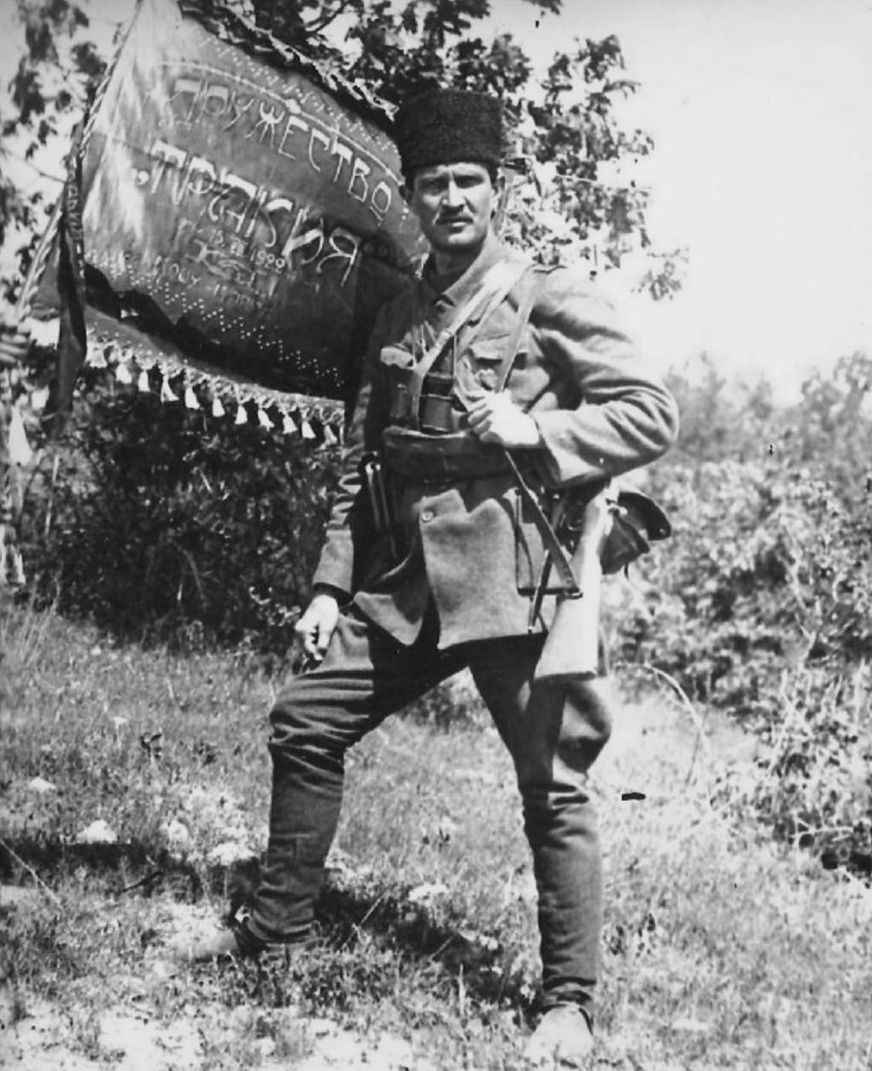 UlasYlmzlr's tweet photo. BeşiktaşJK kulübün 1 numaralı üyesi, başkanı, sporcusu ve antrenörü, Osmanlı subayı, Balkan Savaşları ve 1. Dünya Savaşı gazisi, İttihat ve Terakki üyesi, Teşkilat-ı Mahsusa mensubu, ilk Türk komitacı, İstiklal Madalyası sahibi ve Trakya kahramanı Fuat Balkan https://t.co/jISe8pZ0yI