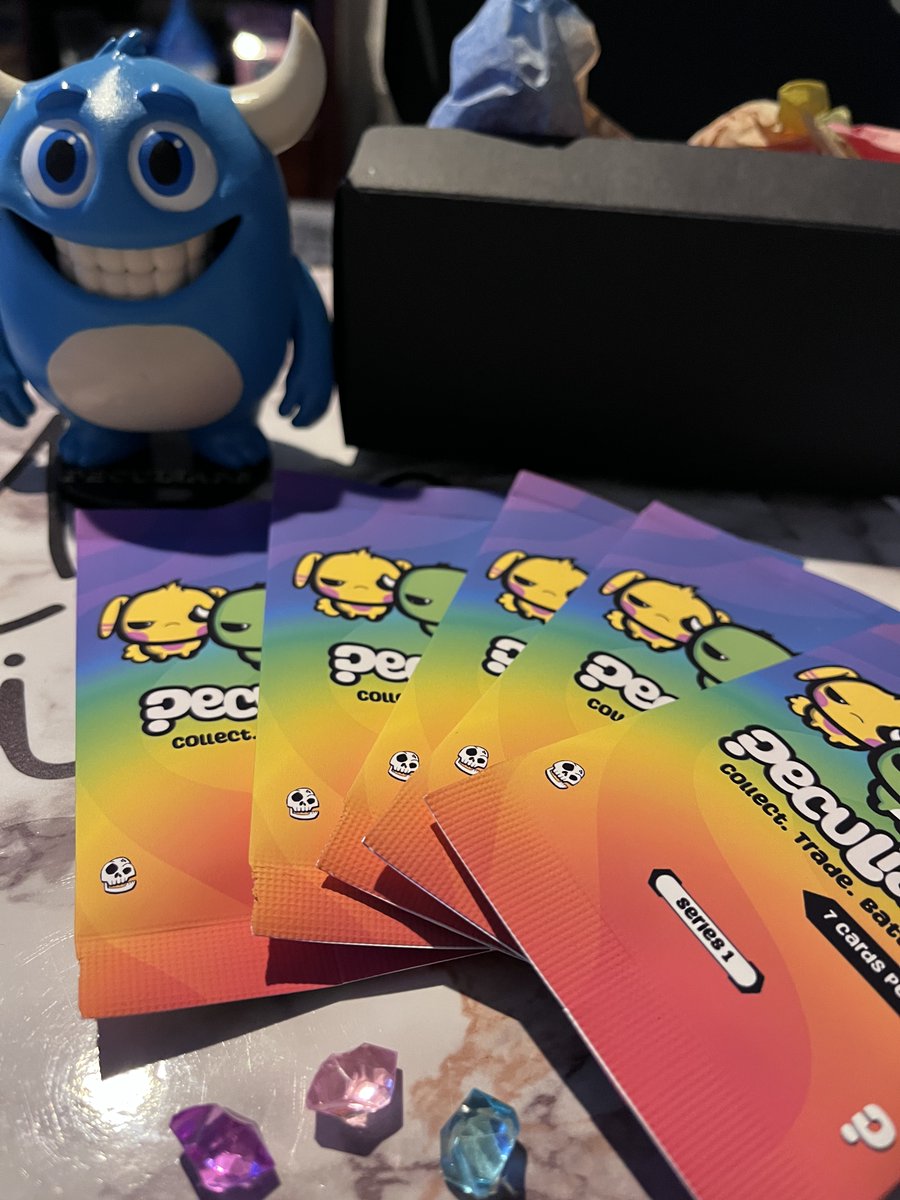 hdub_returns's tweet photo. Received my @peculiarstcg booster today and it's even better than I hoped!

Delivery & Packaging:  10/10 - packaged very well so no disaster stories from shipping.  The photo can't capture how much I loved this unboxing.  

Pulls: 10/10 - great variety.  Solid deck w/special artist pulls and I pulled a gold sided Randalph!

@theryhead is doing it right!