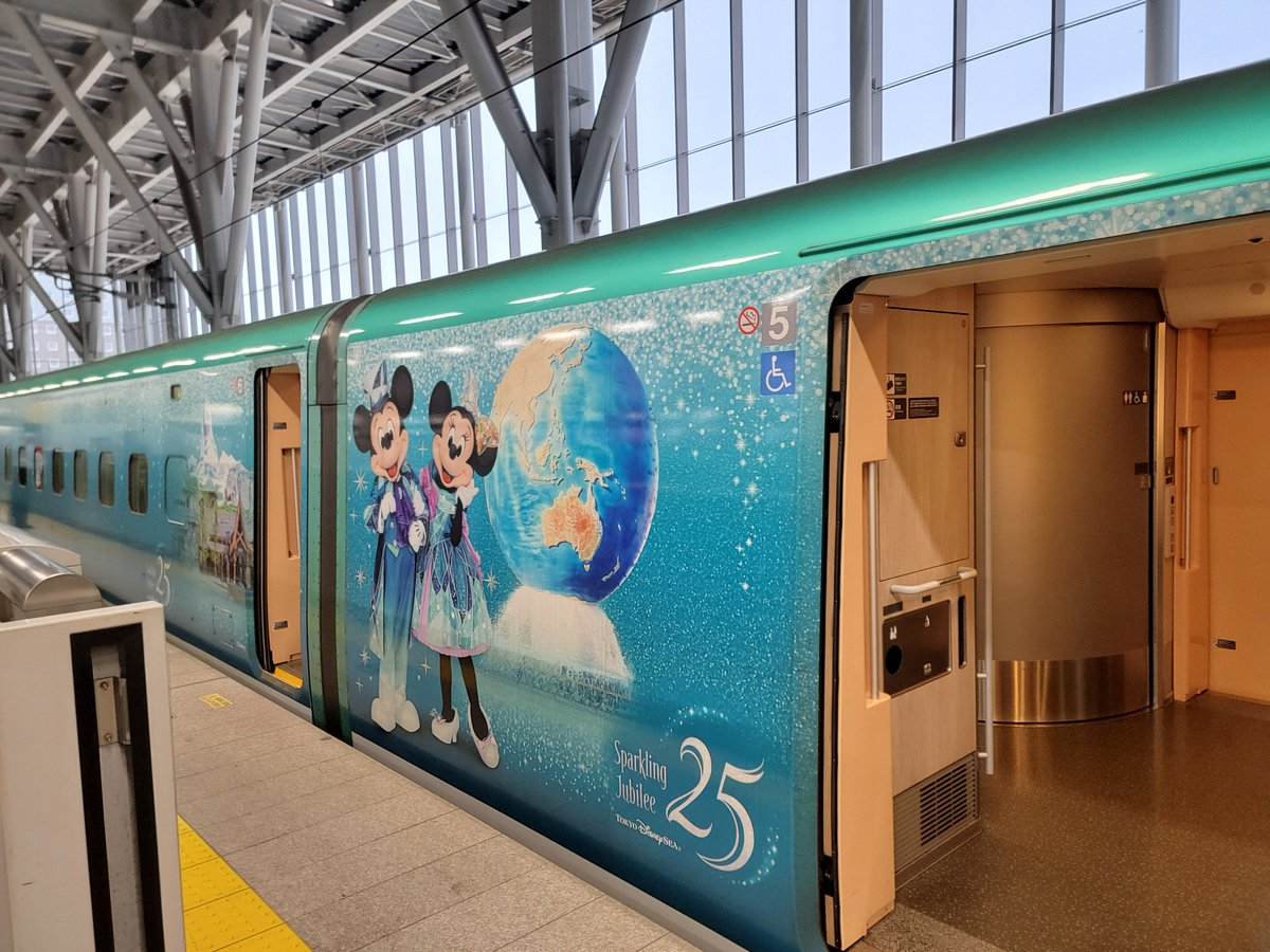 nontamasan's tweet photo. 台風に凸してきます https://t.co/sMkPxvjY76