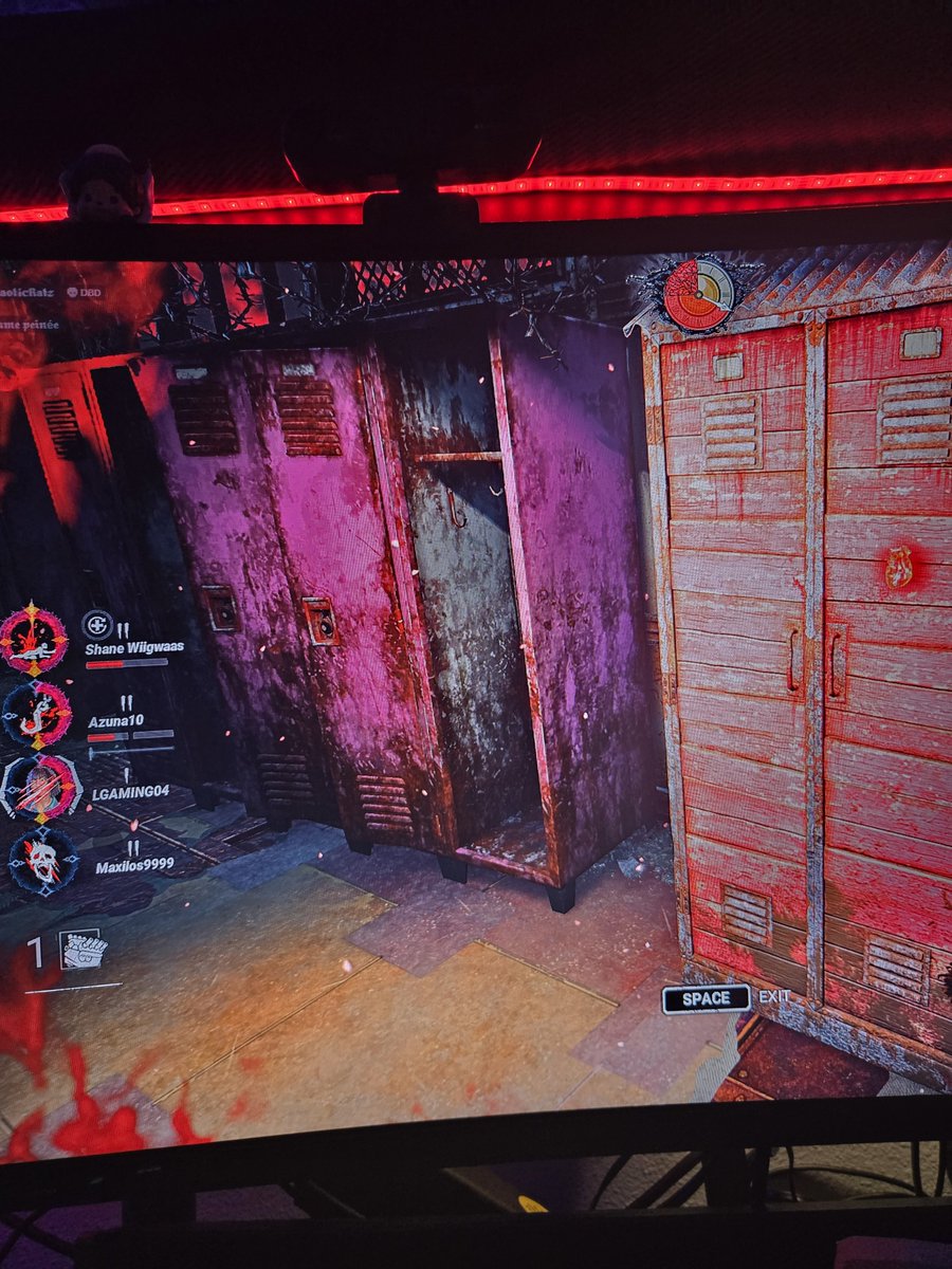 ChaoticRatzz's tweet photo. Be careful playing against Vecna cuz now there's a new locker bug. He hit me with power as I hopped locker and I was downed but ended up glitched into the locker, unable to move

#bugbydaylight #dbd https://t.co/iM46EHZj9X