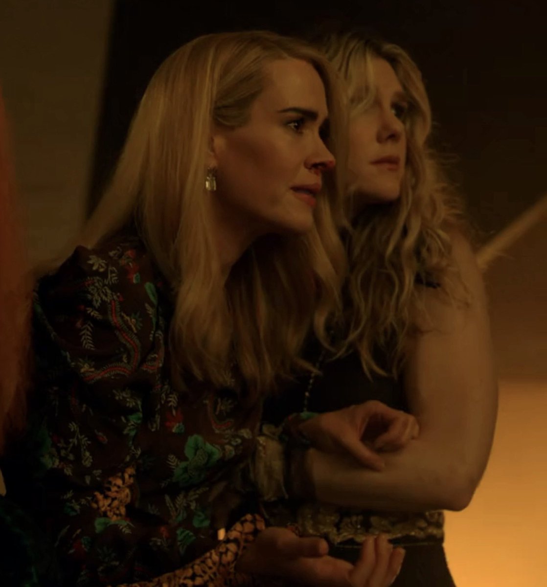 dykellisto's tweet photo. lily rabe’s arms though https://t.co/3pelD4QAlX