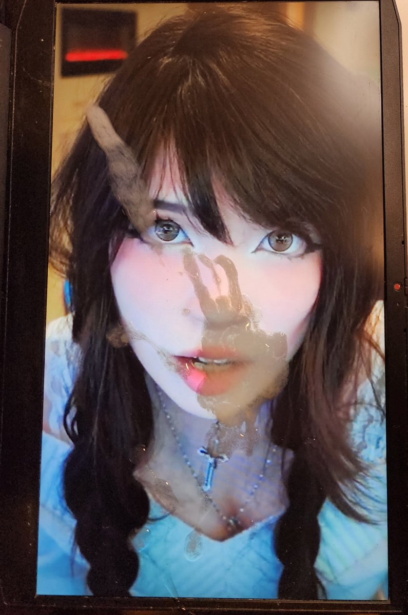 thewildmoomin's tweet photo. What did 3m1 expect looking at me with those eyes? How can I not empty my balls on her face https://t.co/lYk7dlWKGU
