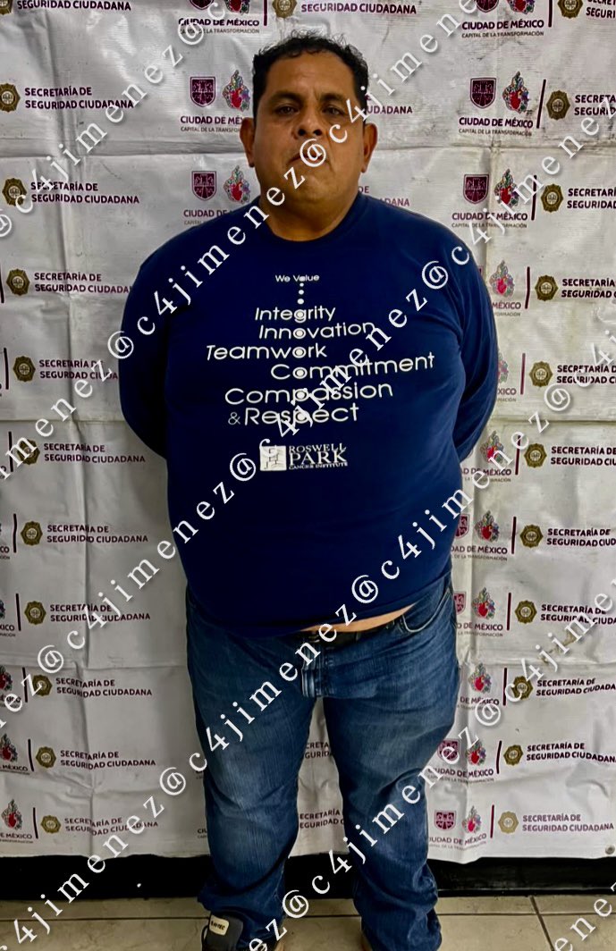 c4jimenez's tweet photo. TAXISTA ACUSADO de VIOLAR a PASAJERA 
Octavio Olvera Escorcia
Andaba en un taxi por @TuAlcaldiaGAM 
Una usuaria lo denunció por amenazarla, quitarle su teléfono y agredirla sexualmente.
Agentes de Inteligencia de @SSC_CDMX lo ubicaron y lo detuvieron.
Ya está en prisión.
Si lo reconoce, denúncielo en @FiscaliaCDMX