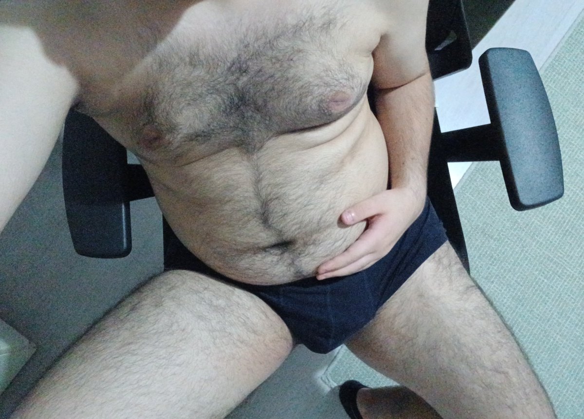 Comender_69's tweet photo. Just got back from drinking with friends... i need to sleep asap https://t.co/0b5NdIABk9