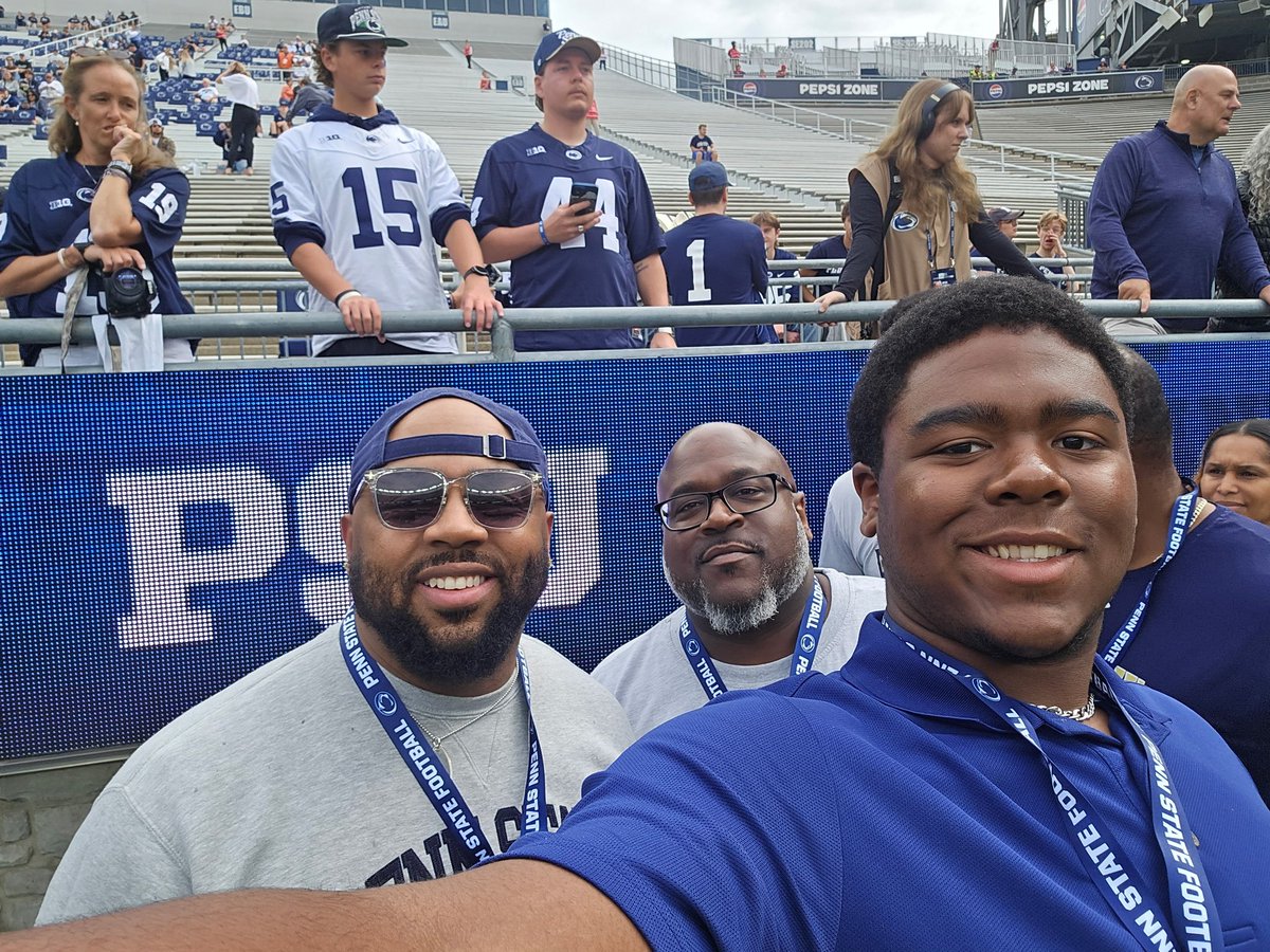 CClemons8436's tweet photo. Thank you to @PennStateFball, @DerekHoodjer, @RyanClanton, and @CoachJSB_74 for a great day! Big shoutouts to @TrentSlattenow @PSU_JCM, @gabbymazzie and the entire team for showing us a great time! https://t.co/6RUP3iRWgj
