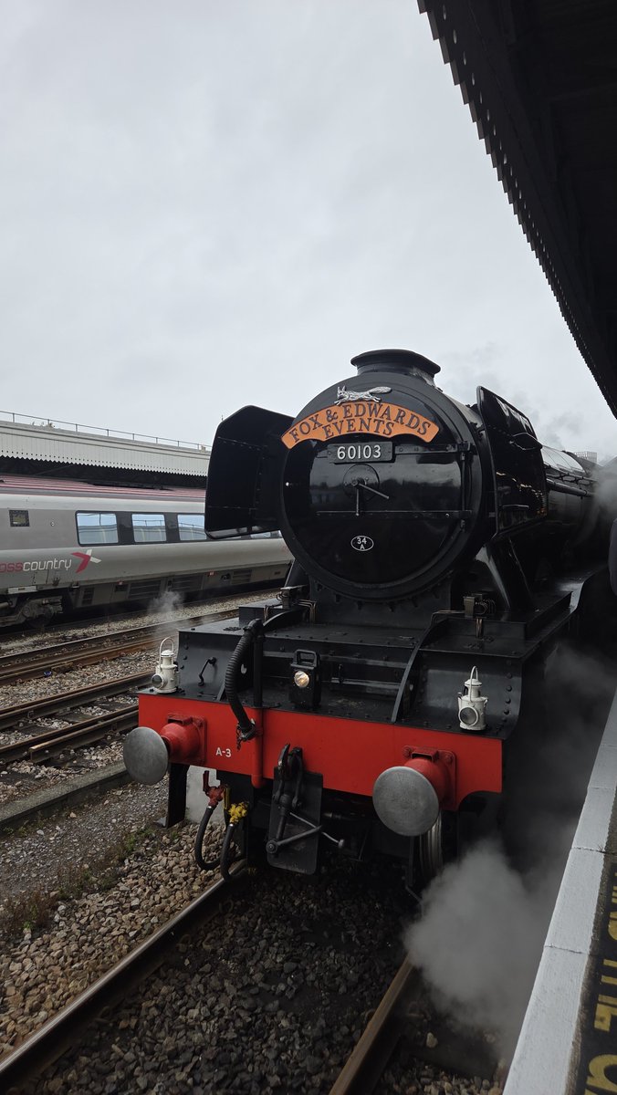 seastatezero's tweet photo. took a steam train (flying scotsman) to see an old boat (ss great britain) and happened upon a bit of a cool old plane (concorde) and a classic bus and truck (+ awesome old cranes)... transport? im familiar... https://t.co/jyNkxcj0QL